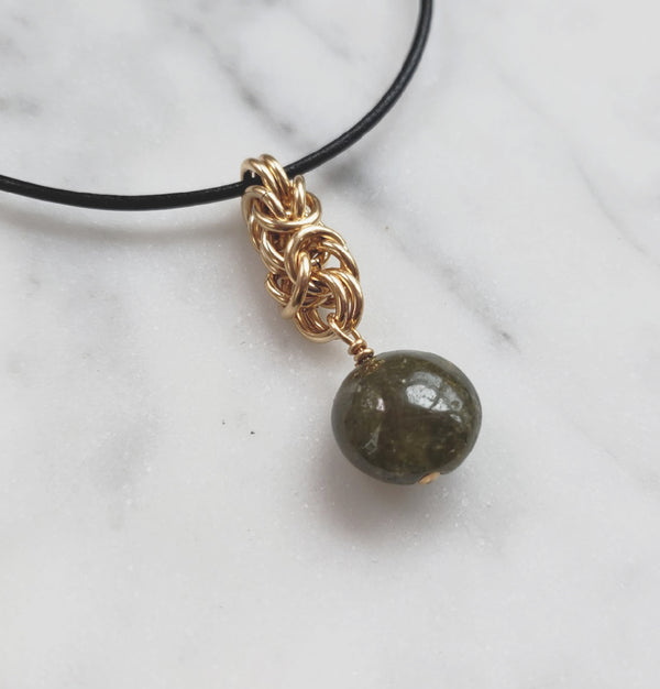 Arzu Byzantine pendant with green garnet