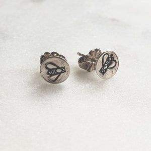 sterling silver stud earrings stamped with a honeybee by kbeau jewelry