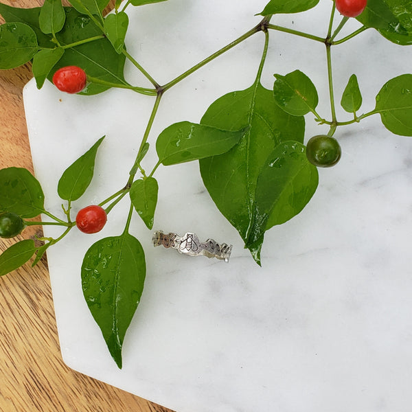 Bees & Leaves Ring